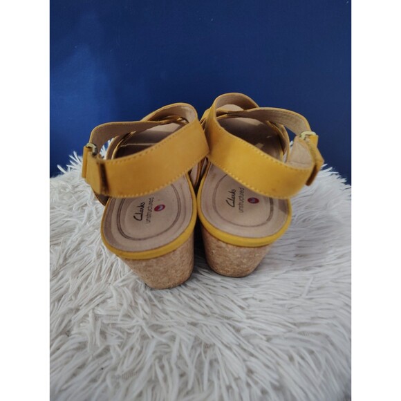 Clarks Womens Un Capri Step Wedge Sandal Yellow Nubuck US Size 9.5 M - Picture 7 of 9